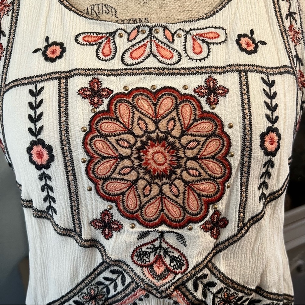 Xhilartion Embroidered White Sleeveless Top size xlarge - Picture 4 of 7